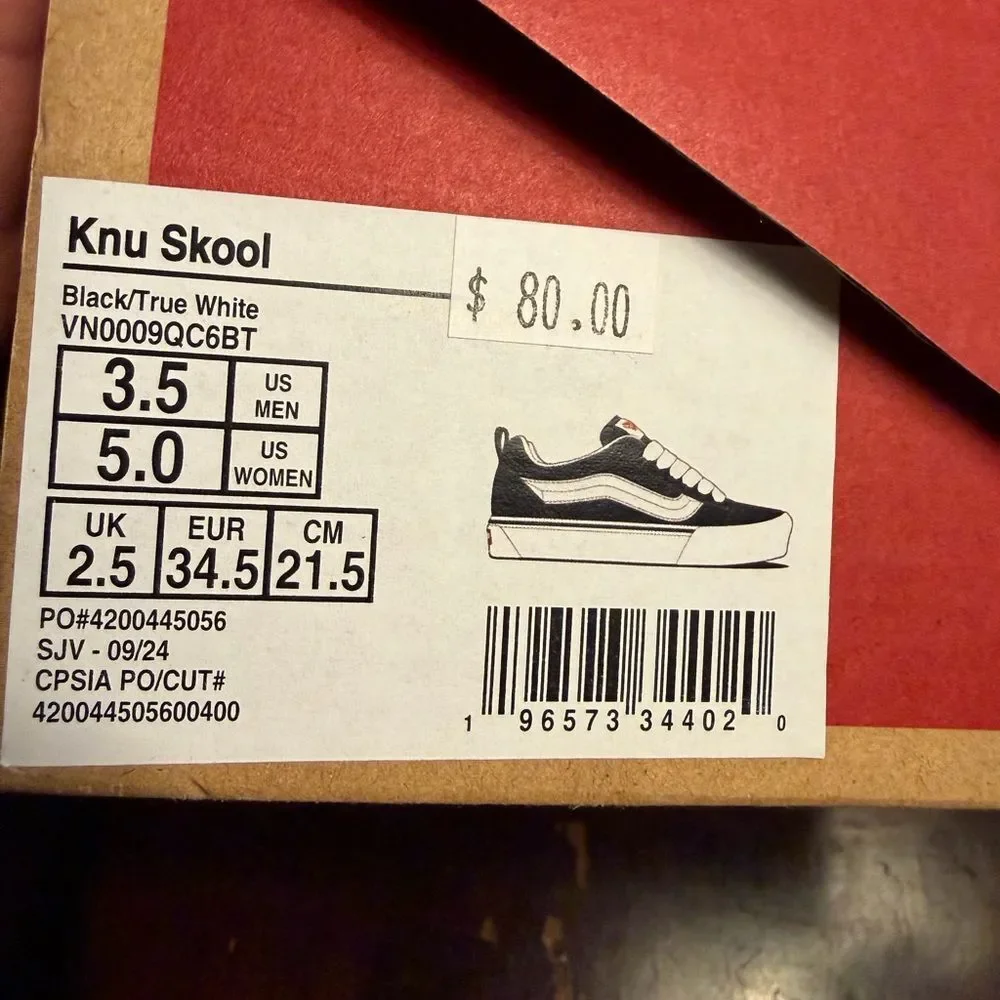 Vans Knu Skool Black and White Sneakers sz 3.5